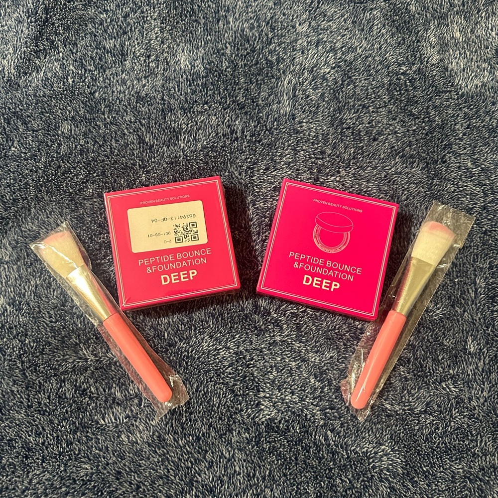 Peptide Bounce Foundation Deep with Brush